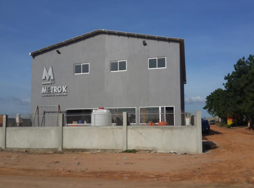 Construção de Loja com Mesanine e Armazém